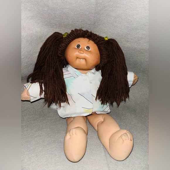 Vintage Cabbage Patch Kids‎ Doll 1985 Brown Hair Brown Eyes Dimples Brunette - Picture 1 of 15